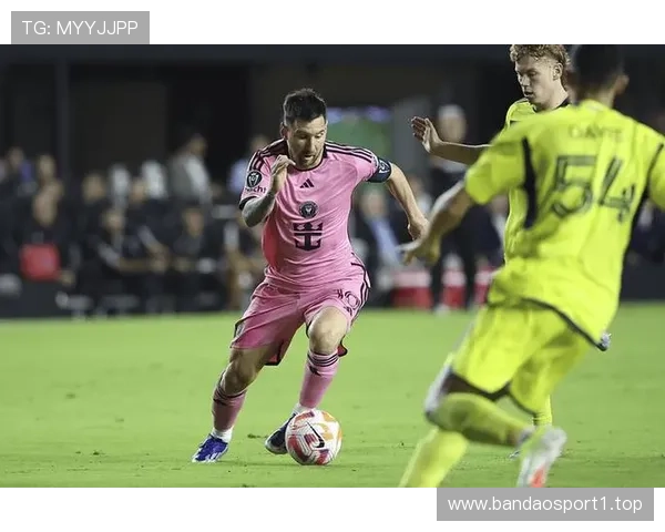 梅西伤愈复出临近晒训练场照 全情投入备战即将回归赛场